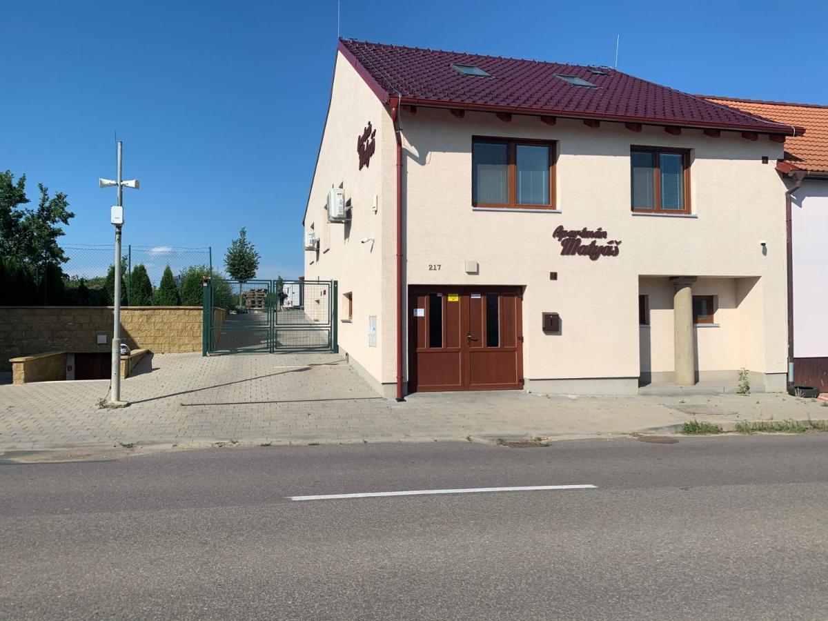 Apartman Matyas Drnholec エクステリア 写真