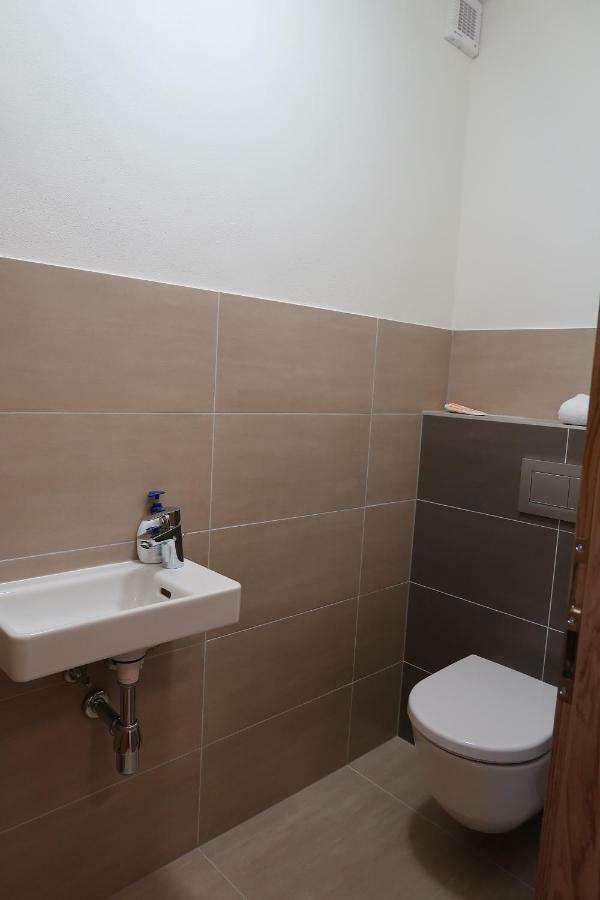 Apartman Matyas Drnholec エクステリア 写真